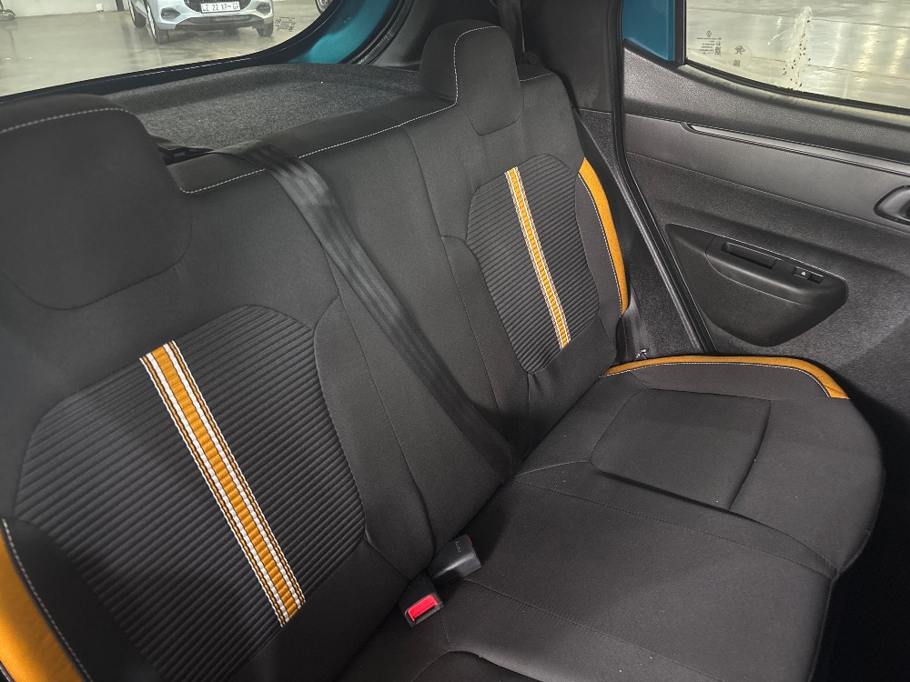 2024 KWID 1.0 CLIMBER 5DR AMT