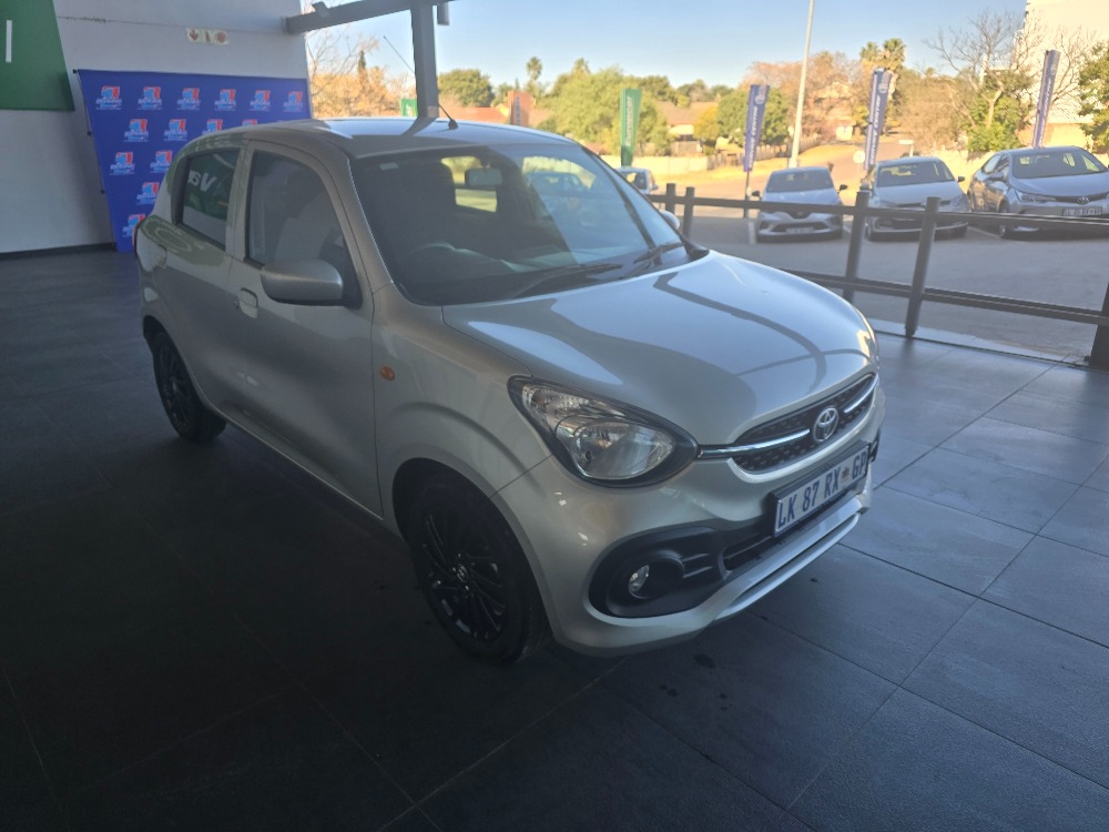 2023 VITZ 1.0 XR AMT