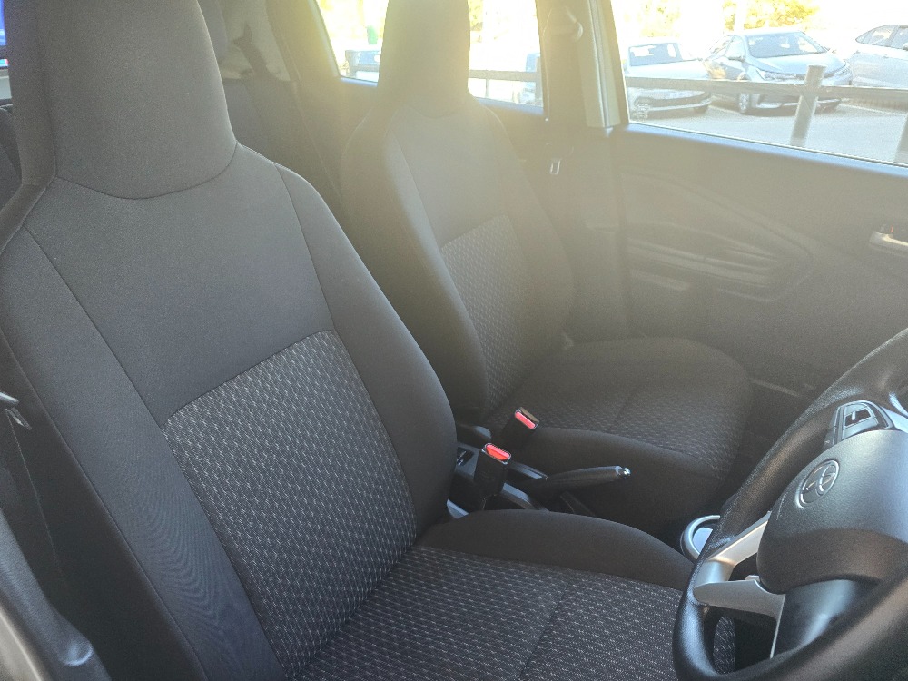 2023 VITZ 1.0 XR AMT