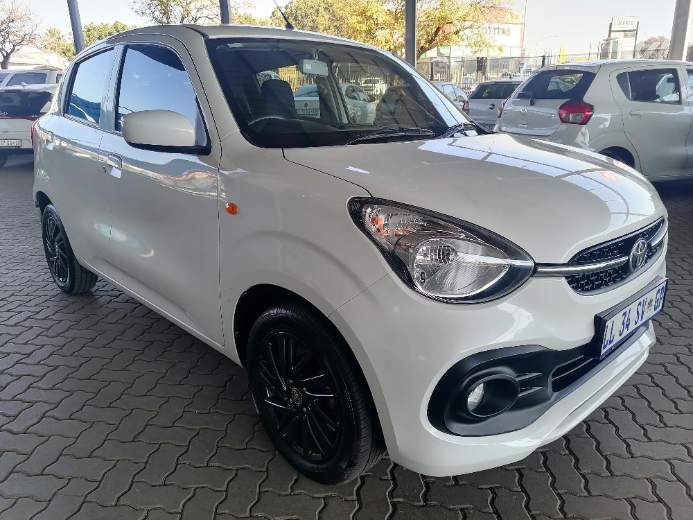 2023 VITZ 1.0 XR AMT