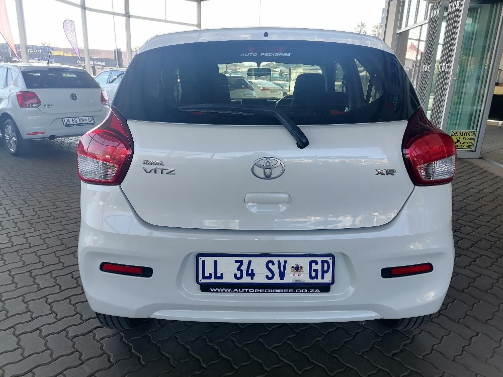 2023 VITZ 1.0 XR AMT