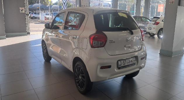 2023 VITZ 1.0 XR