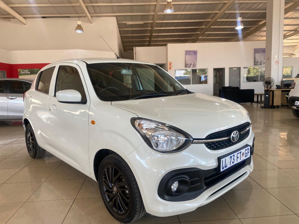 2023 VITZ 1.0 XR AMT