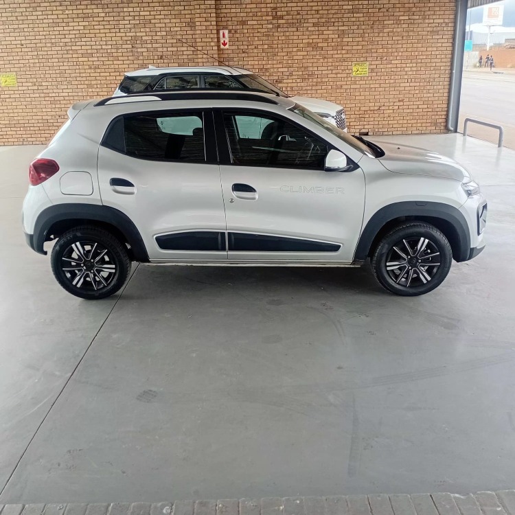 2024 KWID 1.0 CLIMBER 5DR AMT