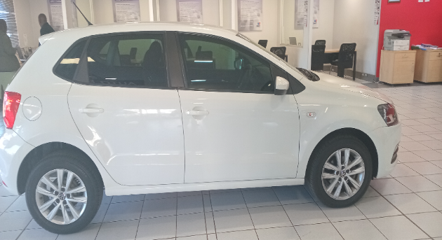 2023 POLO VIVO 1.6 COMFORTLINE TIP (5DR)