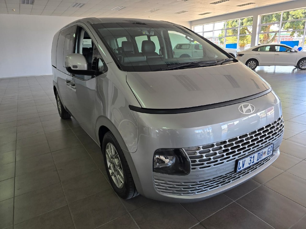 2024 Hyundai Staria