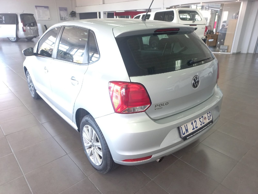 2024 POLO VIVO 1.6 COMFORTLINE TIP (5DR)
