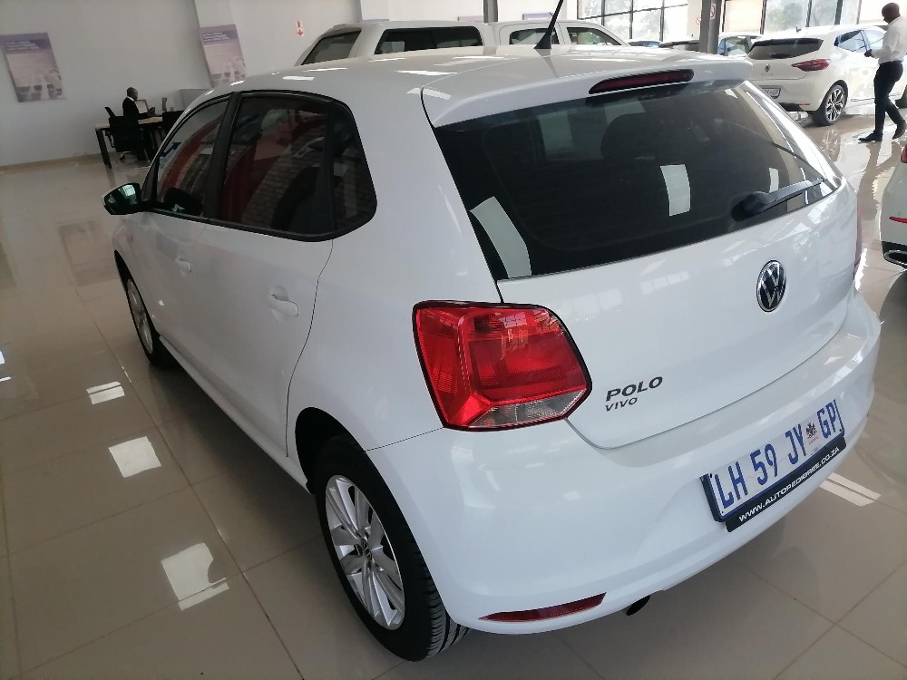 2023 POLO VIVO 1.6 COMFORTLINE TIP (5DR)