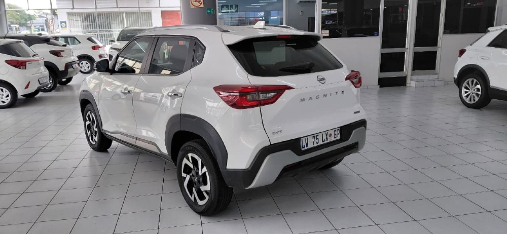 2024 MAGNITE 1.0T ACENTA CVT