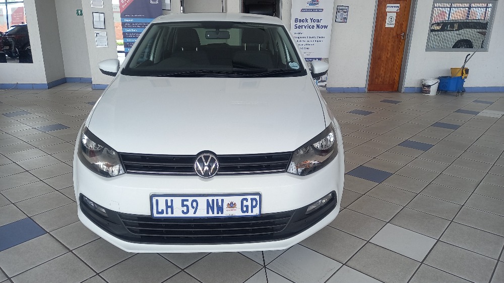 2023 POLO VIVO 1.6 COMFORTLINE TIP (5DR)