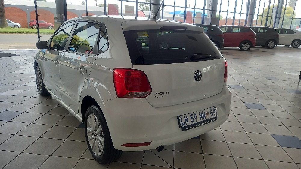 2023 POLO VIVO 1.6 COMFORTLINE TIP (5DR)