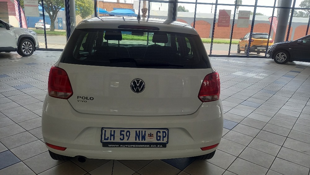 2023 POLO VIVO 1.6 COMFORTLINE TIP (5DR)