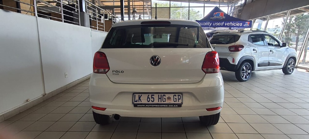 2023 POLO VIVO 1.6 COMFORTLINE TIP (5DR)