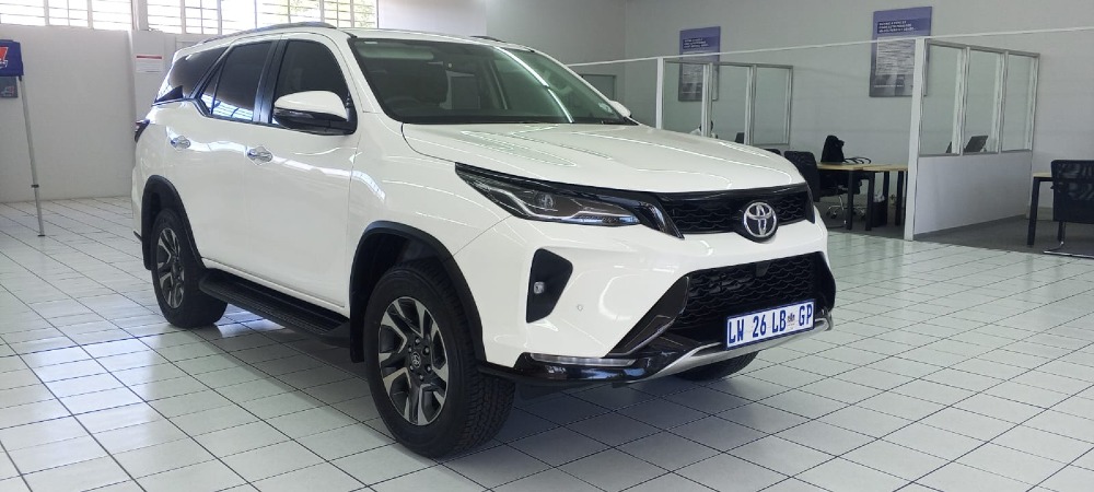2024 FORTUNER 2.4GD-6 R/B A/T