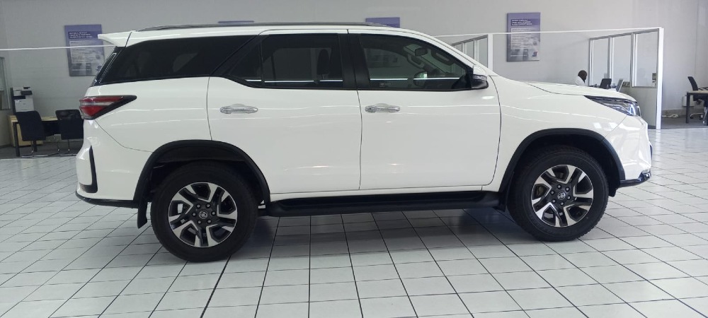 2024 FORTUNER 2.4GD-6 R/B A/T