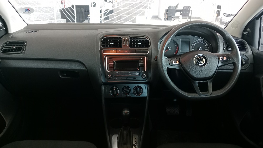2023 POLO VIVO 1.6 COMFORTLINE TIP (5DR)