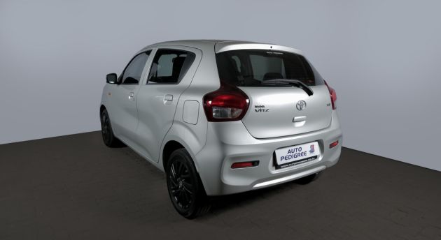 2024 VITZ 1.0 XR