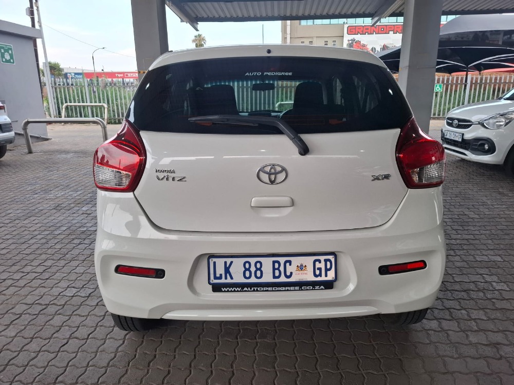 2023 VITZ 1.0 XR AMT