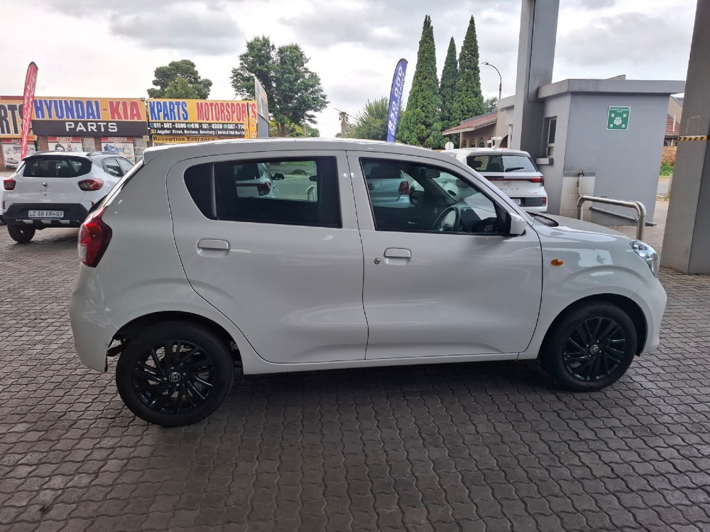 2023 VITZ 1.0 XR AMT