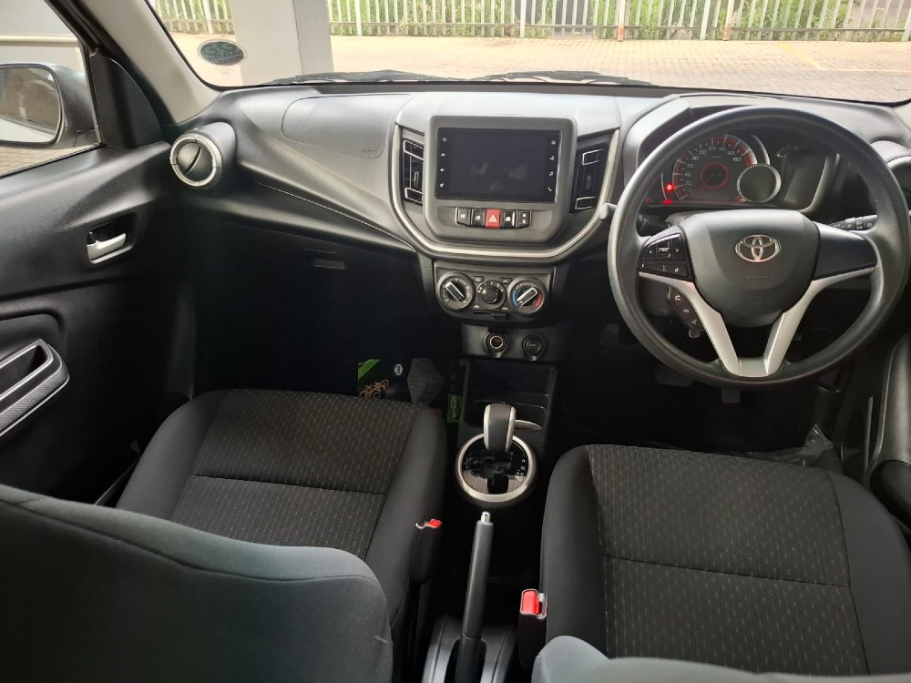 2023 VITZ 1.0 XR AMT