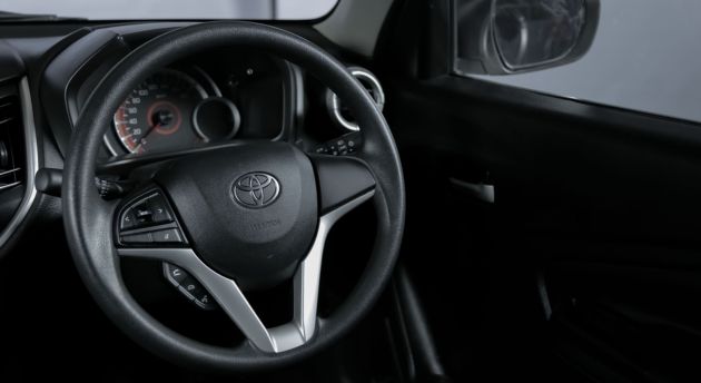 2024 VITZ 1.0 XR