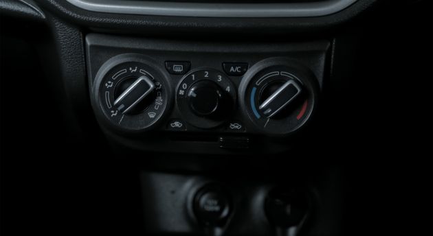 2024 VITZ 1.0 XR