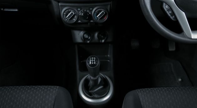 2024 VITZ 1.0 XR