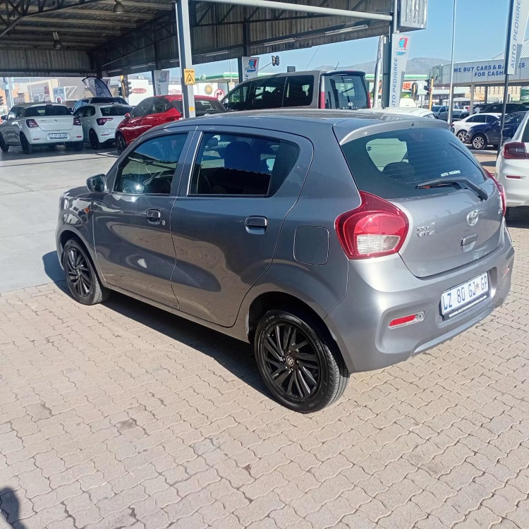2024 VITZ 1.0 XR AMT