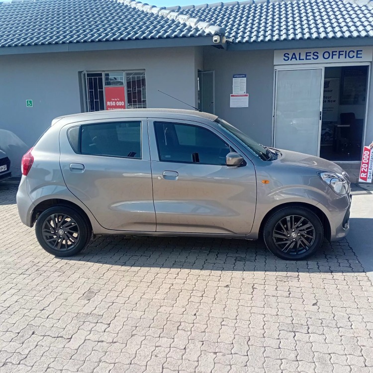 2024 VITZ 1.0 XR AMT