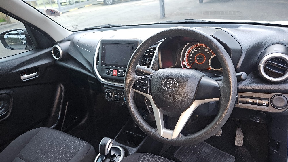 2024 VITZ 1.0 XR AMT