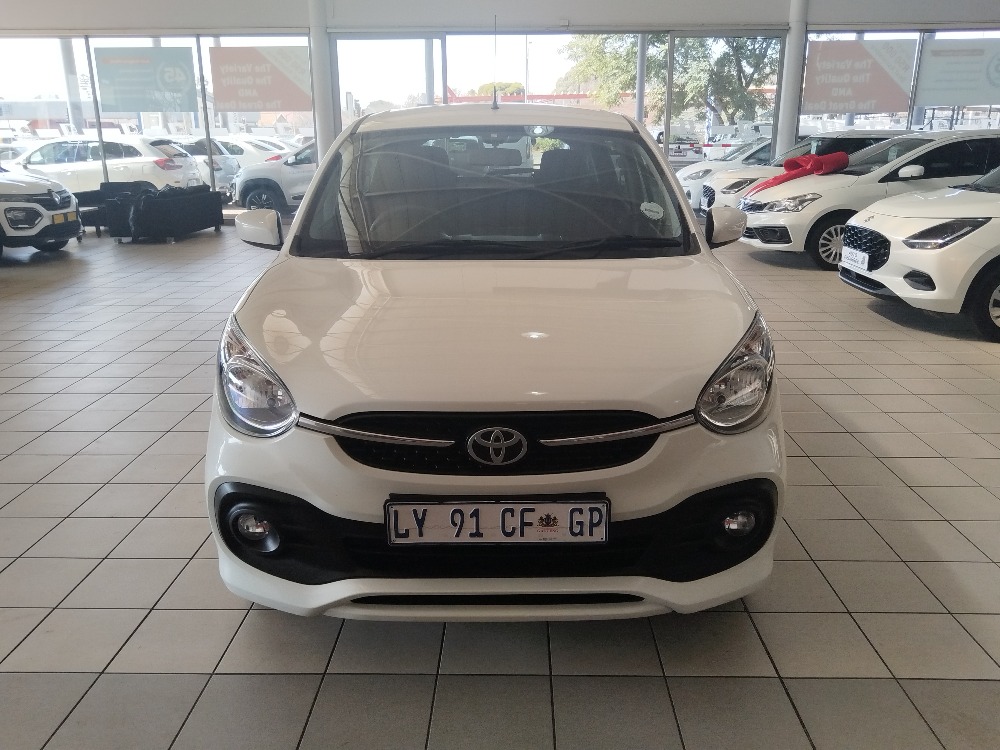 2024 VITZ 1.0 XR AMT