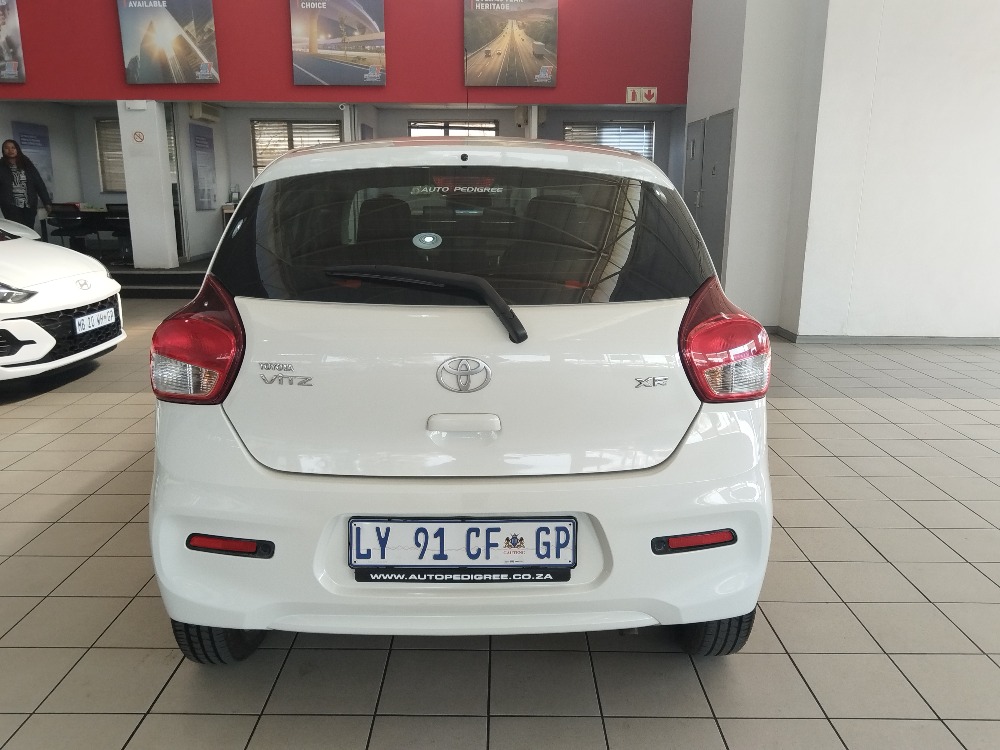 2024 VITZ 1.0 XR AMT