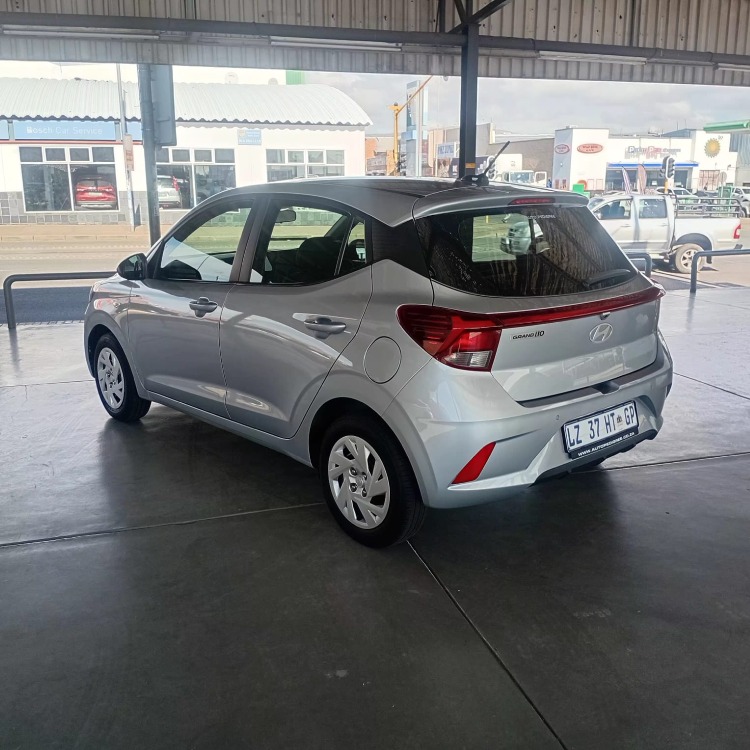 2024 GRAND i10 1.0 MOTION/PREMIUM