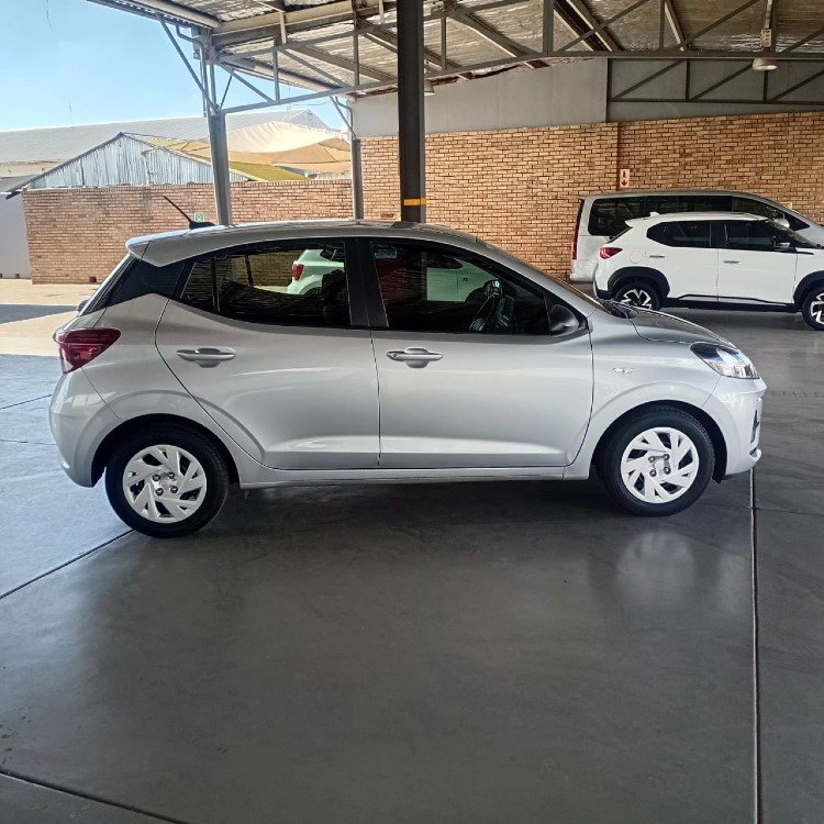 2024 GRAND i10 1.0 MOTION/PREMIUM