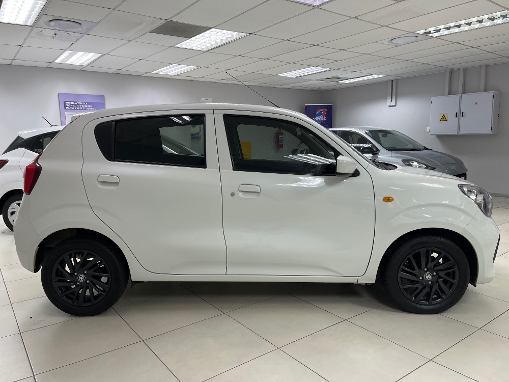 2024 VITZ 1.0 XR AMT