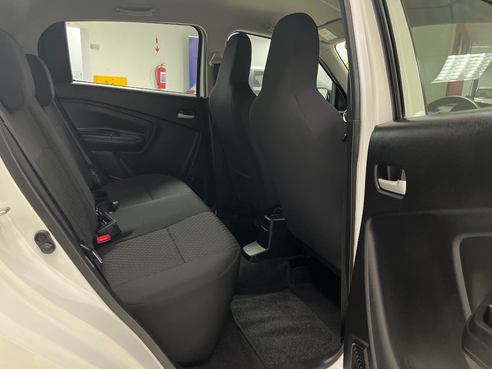 2024 VITZ 1.0 XR AMT