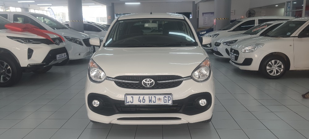 2023 VITZ 1.0 XR