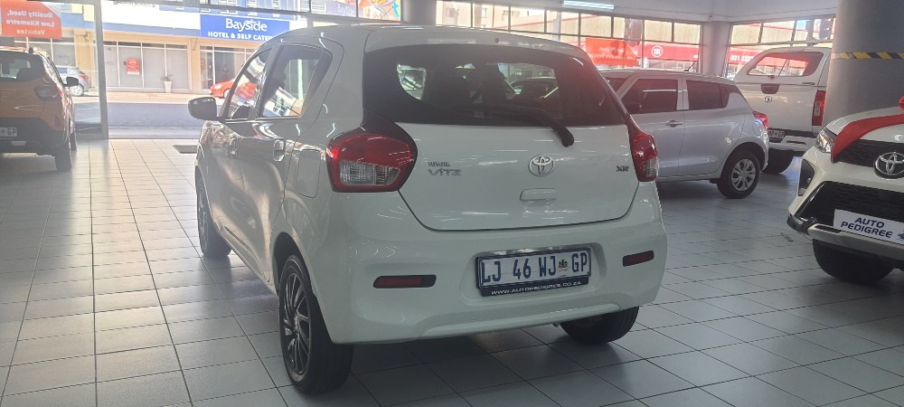 2023 VITZ 1.0 XR