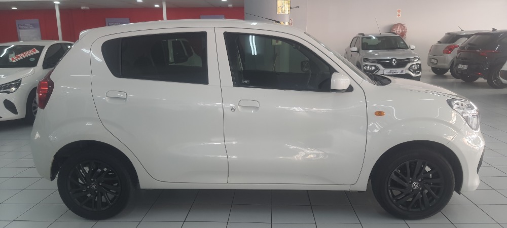 2023 VITZ 1.0 XR