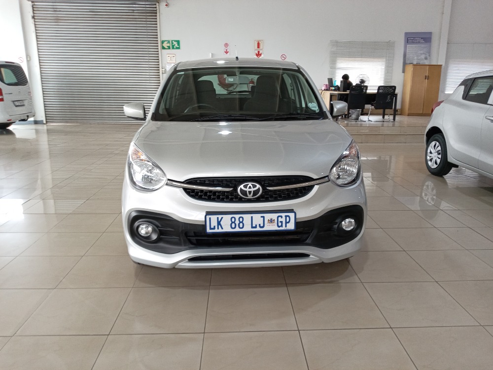 2023 VITZ 1.0 XR