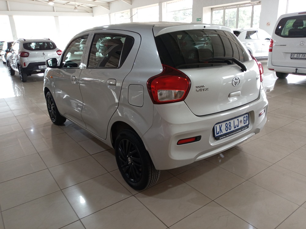 2023 VITZ 1.0 XR