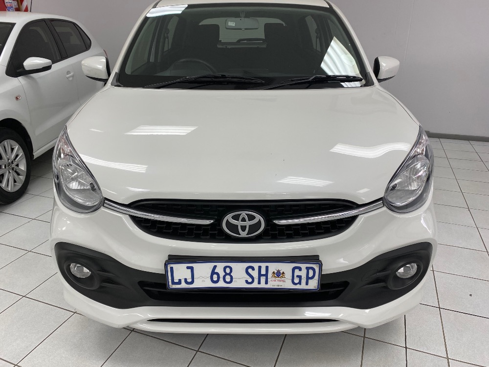2023 VITZ 1.0 XR