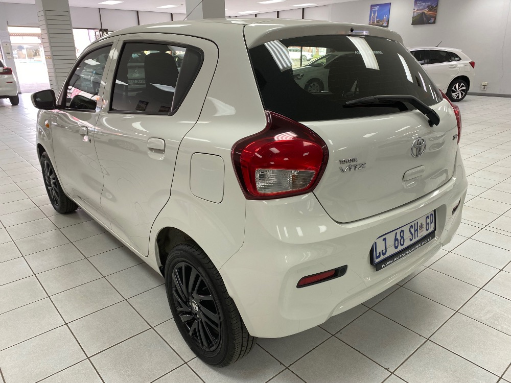2023 VITZ 1.0 XR