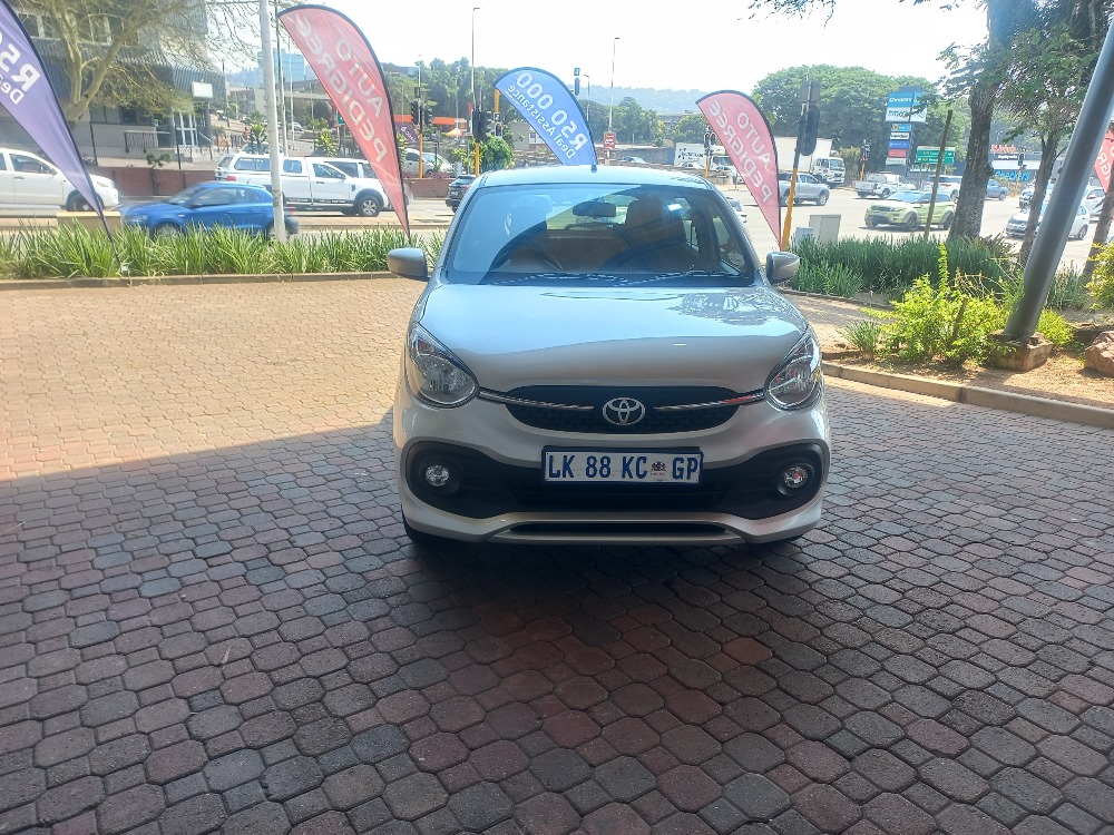 2023 VITZ 1.0 XR