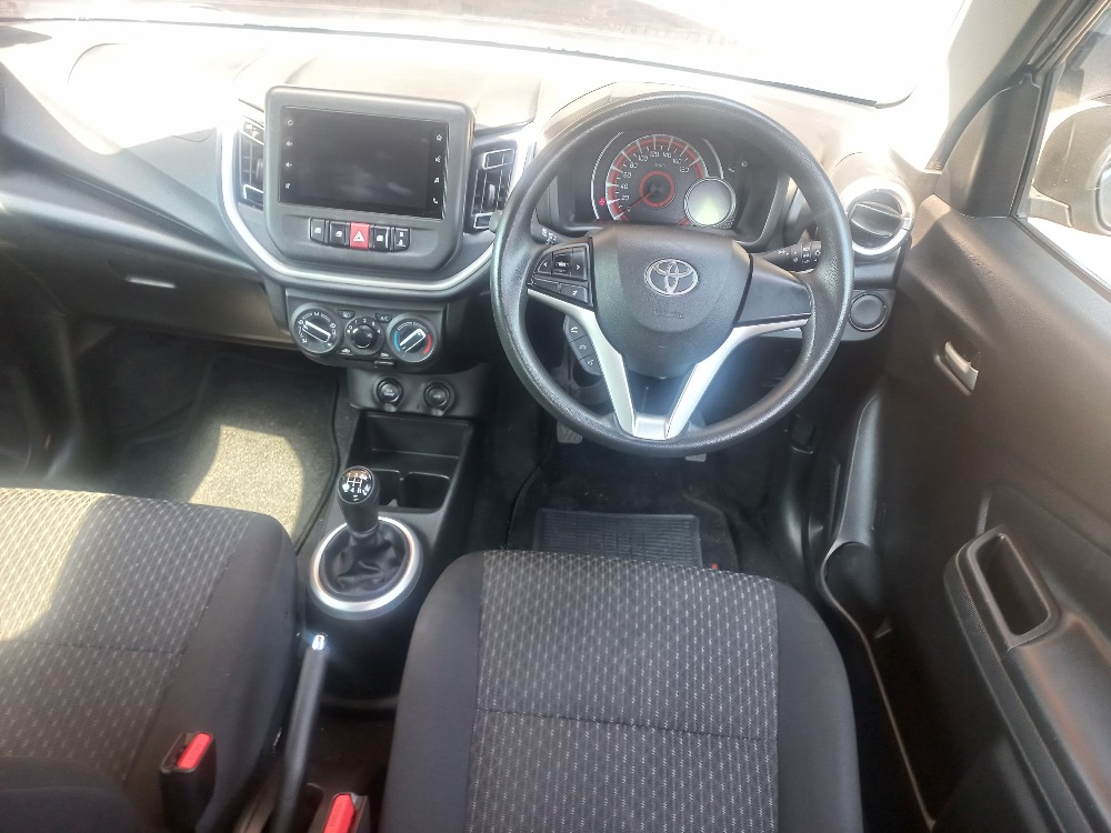 2023 VITZ 1.0 XR
