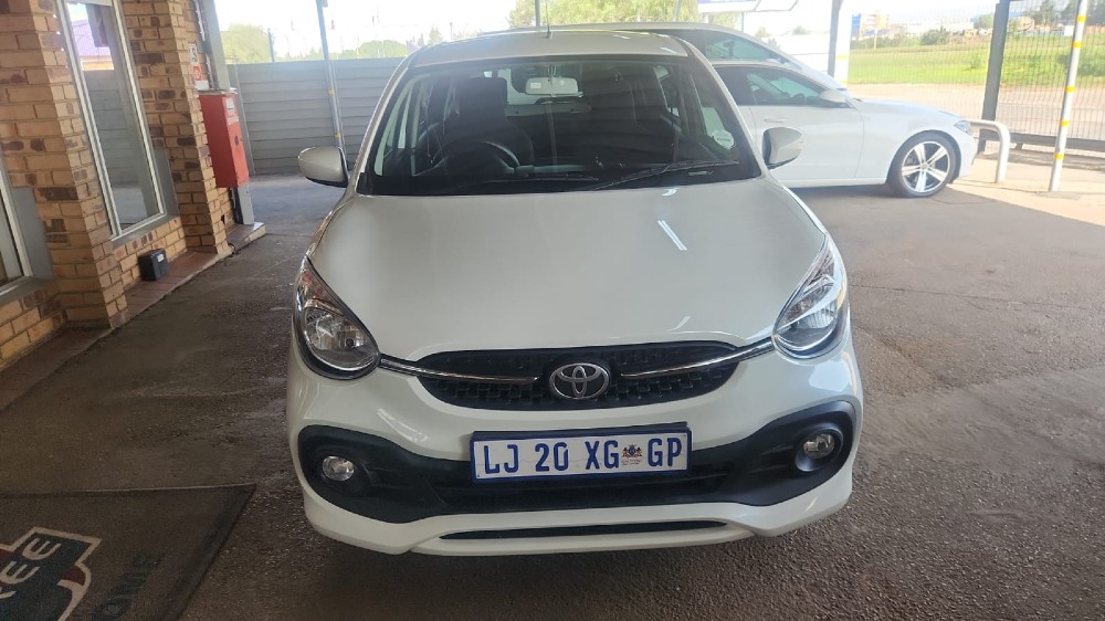 2023 VITZ 1.0 XR