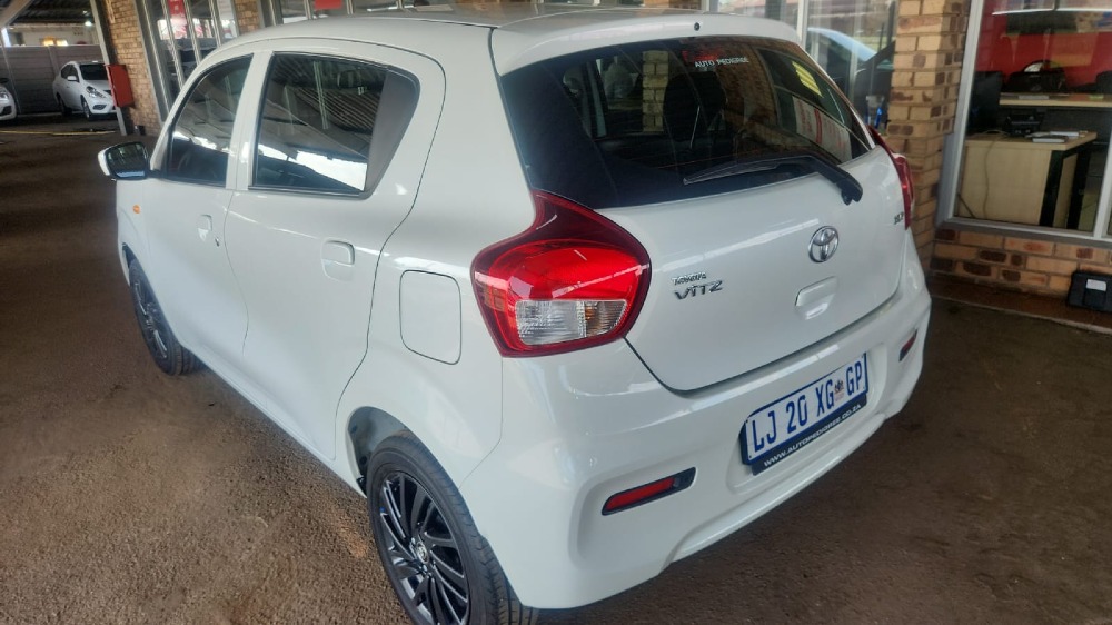 2023 VITZ 1.0 XR