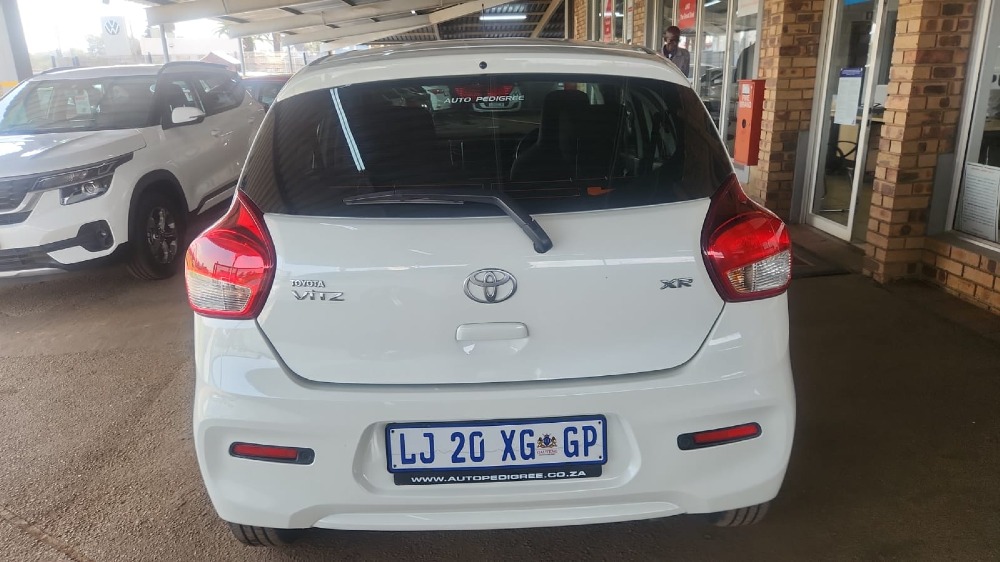 2023 VITZ 1.0 XR