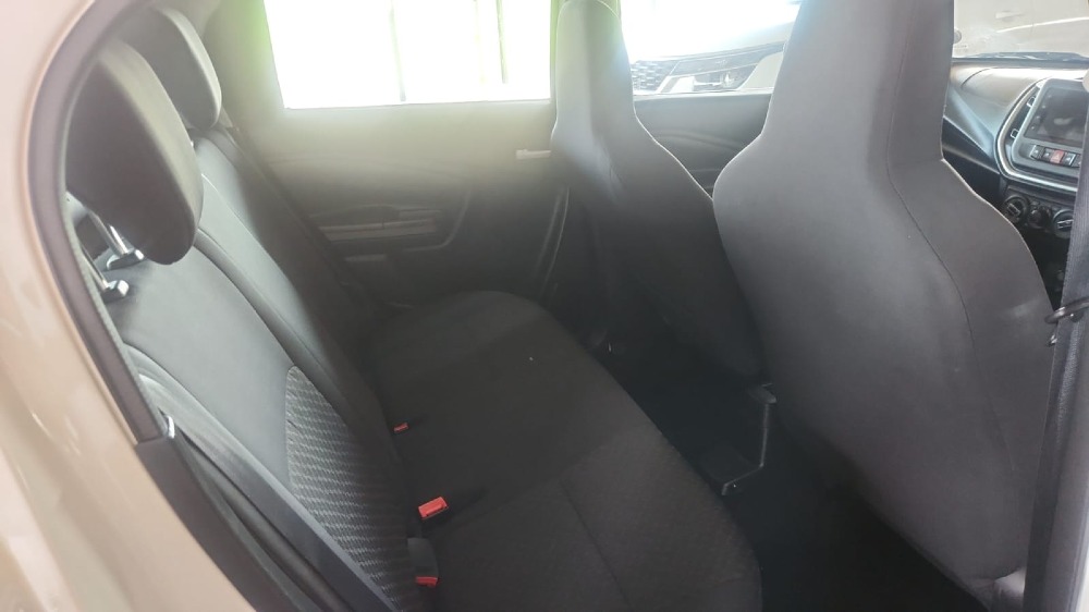 2023 VITZ 1.0 XR