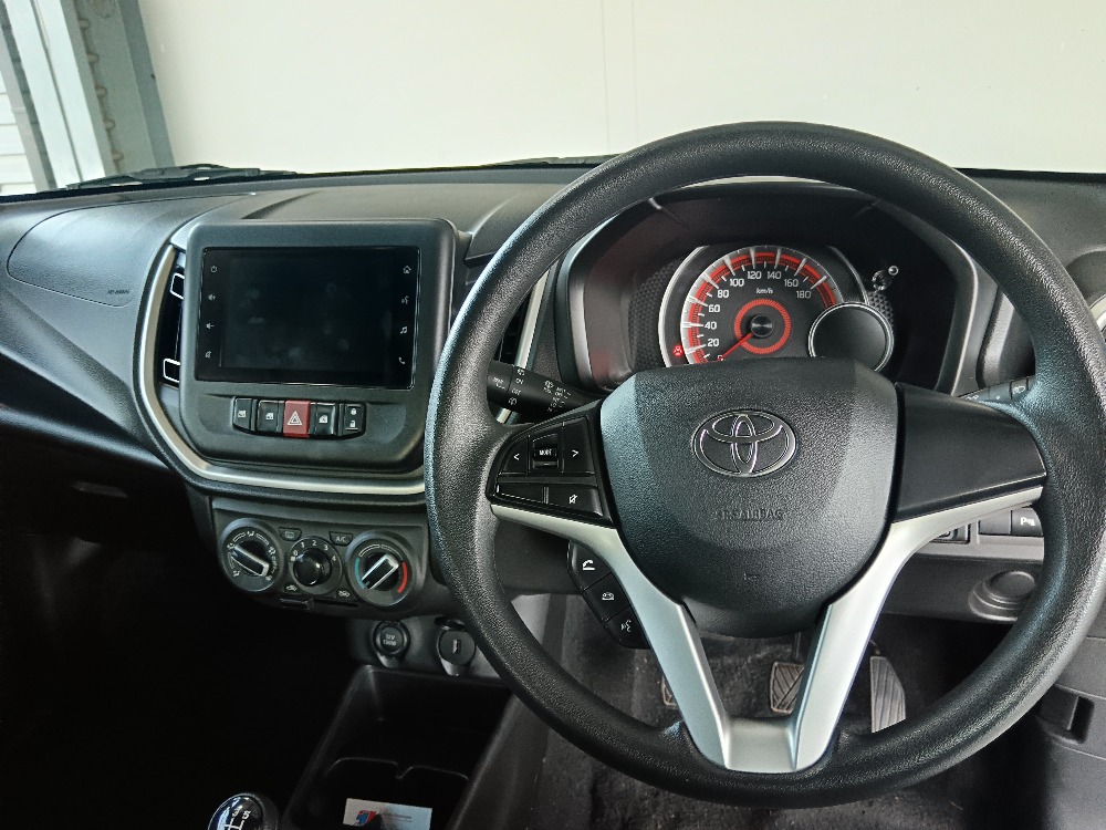 2023 VITZ 1.0 XR